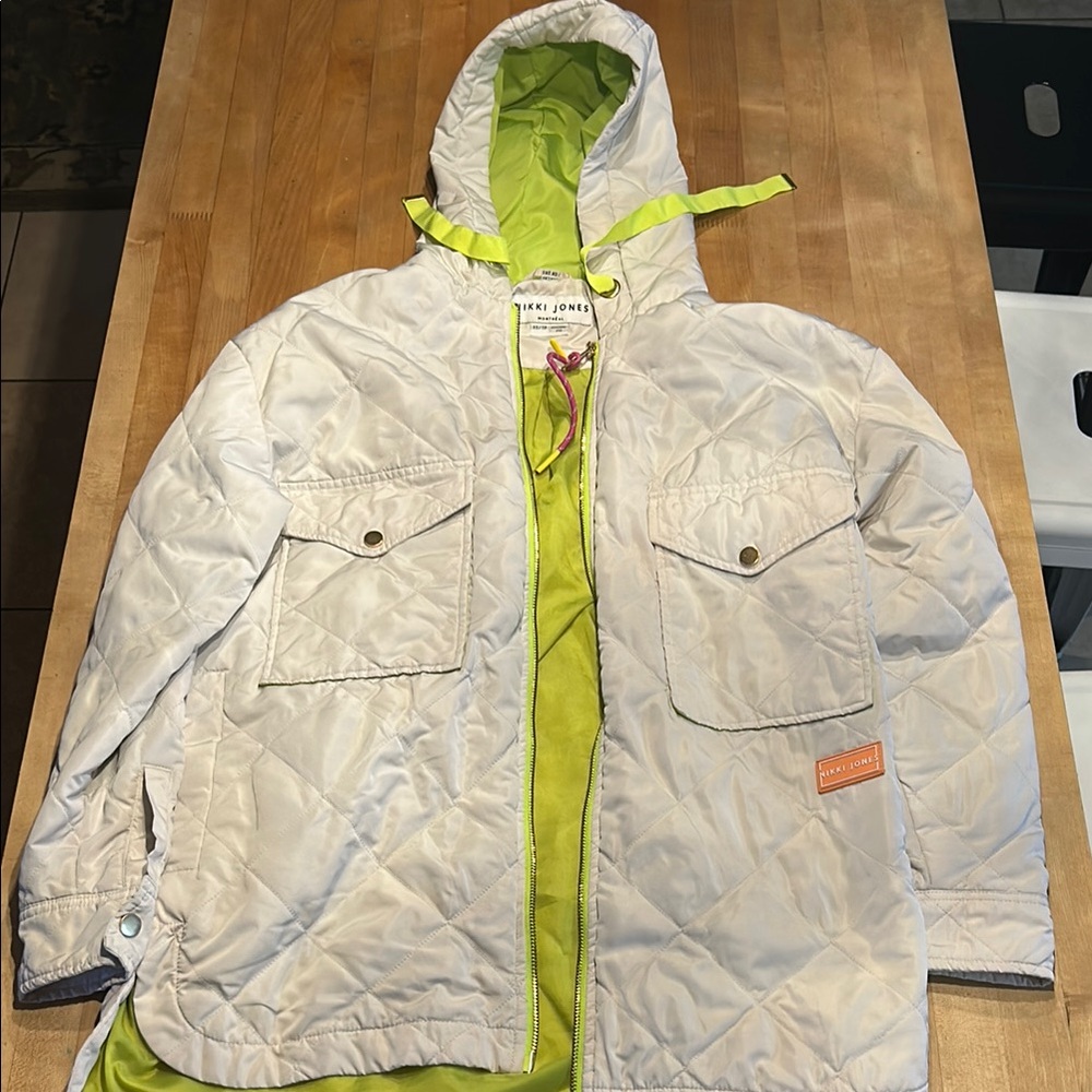Nikki Jones Quilted Hooded Jacket Size XS/TP White with Neon Green Interior